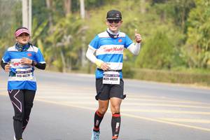 BIB: 40276, 40324
                            <button type="button" onclick="openModal(10362504)" class="btn btn-primary btn-sm float-right btn-popup" data-toggle="modal" data-target=".modal-high-quality">
                        <i class="fas fa-shopping-cart"></i> Add to Cart
                    </button>
                                            <button type="button" onclick="isThisMe(10362504, true)" class="btn btn-success btn-sm float-right btn-popup btn-isme hidden" data-toggle="tooltip" data-placement="bottom" title="นี่คือรูปของคุณใช่ไหม คลิกที่นี่เพื่อเอาเข้าอัลบั้ม">
                        <i class="fas fa-plus"></i> Add to album
                    </button>
                    <button type="button" onclick="isThisMe(10362504, false)" class="btn btn-warning btn-sm float-right btn-popup btn-isnotme hidden">
                        <i class="fas fa-ban"></i> Remove from album
                    </button>