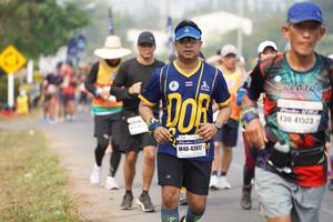 BIB: 41523, 42617
                            <button type="button" onclick="openModal(9317048)" class="btn btn-primary btn-sm float-right btn-popup" data-toggle="modal" data-target=".modal-high-quality">
                        <i class="fas fa-shopping-cart"></i> Add to Cart
                    </button>
                                            <button type="button" onclick="isThisMe(9317048, true)" class="btn btn-success btn-sm float-right btn-popup btn-isme hidden" data-toggle="tooltip" data-placement="bottom" title="นี่คือรูปของคุณใช่ไหม คลิกที่นี่เพื่อเอาเข้าอัลบั้ม">
                        <i class="fas fa-plus"></i> Add to album
                    </button>
                    <button type="button" onclick="isThisMe(9317048, false)" class="btn btn-warning btn-sm float-right btn-popup btn-isnotme hidden">
                        <i class="fas fa-ban"></i> Remove from album
                    </button>