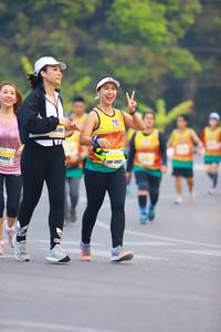 BIB: 1122, 5042, 1502
                            <button type="button" onclick="openModal(7325144)" class="btn btn-primary btn-sm float-right btn-popup" data-toggle="modal" data-target=".modal-high-quality">
                        <i class="fas fa-shopping-cart"></i> Add to Cart
                    </button>
                                            <button type="button" onclick="isThisMe(7325144, true)" class="btn btn-success btn-sm float-right btn-popup btn-isme hidden" data-toggle="tooltip" data-placement="bottom" title="นี่คือรูปของคุณใช่ไหม คลิกที่นี่เพื่อเอาเข้าอัลบั้ม">
                        <i class="fas fa-plus"></i> Add to album
                    </button>
                    <button type="button" onclick="isThisMe(7325144, false)" class="btn btn-warning btn-sm float-right btn-popup btn-isnotme hidden">
                        <i class="fas fa-ban"></i> Remove from album
                    </button>