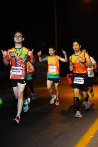 BIB: 42596, 45379
                            <button type="button" onclick="openModal(7566719)" class="btn btn-primary btn-sm float-right btn-popup" data-toggle="modal" data-target=".modal-high-quality">
                        <i class="fas fa-shopping-cart"></i> Add to Cart
                    </button>
                                            <button type="button" onclick="isThisMe(7566719, true)" class="btn btn-success btn-sm float-right btn-popup btn-isme hidden" data-toggle="tooltip" data-placement="bottom" title="นี่คือรูปของคุณใช่ไหม คลิกที่นี่เพื่อเอาเข้าอัลบั้ม">
                        <i class="fas fa-plus"></i> Add to album
                    </button>
                    <button type="button" onclick="isThisMe(7566719, false)" class="btn btn-warning btn-sm float-right btn-popup btn-isnotme hidden">
                        <i class="fas fa-ban"></i> Remove from album
                    </button>