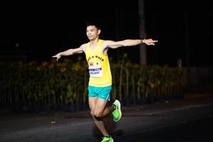 BIB: 41117
                            <button type="button" onclick="openModal(10092108)" class="btn btn-primary btn-sm float-right btn-popup" data-toggle="modal" data-target=".modal-high-quality">
                        <i class="fas fa-shopping-cart"></i> Add to Cart
                    </button>
                                            <button type="button" onclick="isThisMe(10092108, true)" class="btn btn-success btn-sm float-right btn-popup btn-isme hidden" data-toggle="tooltip" data-placement="bottom" title="นี่คือรูปของคุณใช่ไหม คลิกที่นี่เพื่อเอาเข้าอัลบั้ม">
                        <i class="fas fa-plus"></i> Add to album
                    </button>
                    <button type="button" onclick="isThisMe(10092108, false)" class="btn btn-warning btn-sm float-right btn-popup btn-isnotme hidden">
                        <i class="fas fa-ban"></i> Remove from album
                    </button>