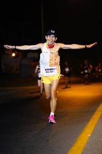 BIB: 407
                            <button type="button" onclick="openModal(10096696)" class="btn btn-primary btn-sm float-right btn-popup" data-toggle="modal" data-target=".modal-high-quality">
                        <i class="fas fa-shopping-cart"></i> Add to Cart
                    </button>
                                            <button type="button" onclick="isThisMe(10096696, true)" class="btn btn-success btn-sm float-right btn-popup btn-isme hidden" data-toggle="tooltip" data-placement="bottom" title="นี่คือรูปของคุณใช่ไหม คลิกที่นี่เพื่อเอาเข้าอัลบั้ม">
                        <i class="fas fa-plus"></i> Add to album
                    </button>
                    <button type="button" onclick="isThisMe(10096696, false)" class="btn btn-warning btn-sm float-right btn-popup btn-isnotme hidden">
                        <i class="fas fa-ban"></i> Remove from album
                    </button>