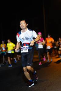 BIB: 4122
                            <button type="button" onclick="openModal(10105012)" class="btn btn-primary btn-sm float-right btn-popup" data-toggle="modal" data-target=".modal-high-quality">
                        <i class="fas fa-shopping-cart"></i> Add to Cart
                    </button>
                                            <button type="button" onclick="isThisMe(10105012, true)" class="btn btn-success btn-sm float-right btn-popup btn-isme hidden" data-toggle="tooltip" data-placement="bottom" title="นี่คือรูปของคุณใช่ไหม คลิกที่นี่เพื่อเอาเข้าอัลบั้ม">
                        <i class="fas fa-plus"></i> Add to album
                    </button>
                    <button type="button" onclick="isThisMe(10105012, false)" class="btn btn-warning btn-sm float-right btn-popup btn-isnotme hidden">
                        <i class="fas fa-ban"></i> Remove from album
                    </button>