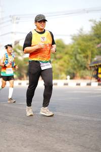 BIB: 42194
                            <button type="button" onclick="openModal(10085683)" class="btn btn-primary btn-sm float-right btn-popup" data-toggle="modal" data-target=".modal-high-quality">
                        <i class="fas fa-shopping-cart"></i> Add to Cart
                    </button>
                                            <button type="button" onclick="isThisMe(10085683, true)" class="btn btn-success btn-sm float-right btn-popup btn-isme hidden" data-toggle="tooltip" data-placement="bottom" title="นี่คือรูปของคุณใช่ไหม คลิกที่นี่เพื่อเอาเข้าอัลบั้ม">
                        <i class="fas fa-plus"></i> Add to album
                    </button>
                    <button type="button" onclick="isThisMe(10085683, false)" class="btn btn-warning btn-sm float-right btn-popup btn-isnotme hidden">
                        <i class="fas fa-ban"></i> Remove from album
                    </button>
