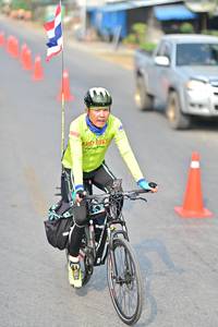 BIB: 869
                            <button type="button" onclick="openModal(8610739)" class="btn btn-primary btn-sm float-right btn-popup" data-toggle="modal" data-target=".modal-high-quality">
                        <i class="fas fa-shopping-cart"></i> Add to Cart
                    </button>
                                            <button type="button" onclick="isThisMe(8610739, true)" class="btn btn-success btn-sm float-right btn-popup btn-isme hidden" data-toggle="tooltip" data-placement="bottom" title="นี่คือรูปของคุณใช่ไหม คลิกที่นี่เพื่อเอาเข้าอัลบั้ม">
                        <i class="fas fa-plus"></i> Add to album
                    </button>
                    <button type="button" onclick="isThisMe(8610739, false)" class="btn btn-warning btn-sm float-right btn-popup btn-isnotme hidden">
                        <i class="fas fa-ban"></i> Remove from album
                    </button>