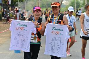 BIB: 42195, 404
                            <button type="button" onclick="openModal(7507634)" class="btn btn-primary btn-sm float-right btn-popup" data-toggle="modal" data-target=".modal-high-quality">
                        <i class="fas fa-shopping-cart"></i> Add to Cart
                    </button>
                                            <button type="button" onclick="isThisMe(7507634, true)" class="btn btn-success btn-sm float-right btn-popup btn-isme hidden" data-toggle="tooltip" data-placement="bottom" title="นี่คือรูปของคุณใช่ไหม คลิกที่นี่เพื่อเอาเข้าอัลบั้ม">
                        <i class="fas fa-plus"></i> Add to album
                    </button>
                    <button type="button" onclick="isThisMe(7507634, false)" class="btn btn-warning btn-sm float-right btn-popup btn-isnotme hidden">
                        <i class="fas fa-ban"></i> Remove from album
                    </button>