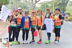 BIB: 195, 42195
                            <button type="button" onclick="openModal(7507360)" class="btn btn-primary btn-sm float-right btn-popup" data-toggle="modal" data-target=".modal-high-quality">
                        <i class="fas fa-shopping-cart"></i> Add to Cart
                    </button>
                                            <button type="button" onclick="isThisMe(7507360, true)" class="btn btn-success btn-sm float-right btn-popup btn-isme hidden" data-toggle="tooltip" data-placement="bottom" title="นี่คือรูปของคุณใช่ไหม คลิกที่นี่เพื่อเอาเข้าอัลบั้ม">
                        <i class="fas fa-plus"></i> Add to album
                    </button>
                    <button type="button" onclick="isThisMe(7507360, false)" class="btn btn-warning btn-sm float-right btn-popup btn-isnotme hidden">
                        <i class="fas fa-ban"></i> Remove from album
                    </button>