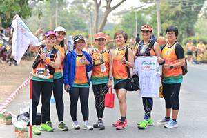 BIB: 42195, 195
                            <button type="button" onclick="openModal(9996352)" class="btn btn-primary btn-sm float-right btn-popup" data-toggle="modal" data-target=".modal-high-quality">
                        <i class="fas fa-shopping-cart"></i> Add to Cart
                    </button>
                                            <button type="button" onclick="isThisMe(9996352, true)" class="btn btn-success btn-sm float-right btn-popup btn-isme hidden" data-toggle="tooltip" data-placement="bottom" title="นี่คือรูปของคุณใช่ไหม คลิกที่นี่เพื่อเอาเข้าอัลบั้ม">
                        <i class="fas fa-plus"></i> Add to album
                    </button>
                    <button type="button" onclick="isThisMe(9996352, false)" class="btn btn-warning btn-sm float-right btn-popup btn-isnotme hidden">
                        <i class="fas fa-ban"></i> Remove from album
                    </button>