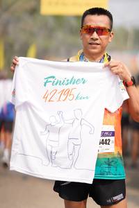 BIB: 42195, 21952, 442
                            <button type="button" onclick="openModal(10355006)" class="btn btn-primary btn-sm float-right btn-popup" data-toggle="modal" data-target=".modal-high-quality">
                        <i class="fas fa-shopping-cart"></i> Add to Cart
                    </button>
                                            <button type="button" onclick="isThisMe(10355006, true)" class="btn btn-success btn-sm float-right btn-popup btn-isme hidden" data-toggle="tooltip" data-placement="bottom" title="นี่คือรูปของคุณใช่ไหม คลิกที่นี่เพื่อเอาเข้าอัลบั้ม">
                        <i class="fas fa-plus"></i> Add to album
                    </button>
                    <button type="button" onclick="isThisMe(10355006, false)" class="btn btn-warning btn-sm float-right btn-popup btn-isnotme hidden">
                        <i class="fas fa-ban"></i> Remove from album
                    </button>