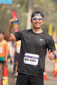 BIB: 42195, 41891
                            <button type="button" onclick="openModal(8354534)" class="btn btn-primary btn-sm float-right btn-popup" data-toggle="modal" data-target=".modal-high-quality">
                        <i class="fas fa-shopping-cart"></i> Add to Cart
                    </button>
                                            <button type="button" onclick="isThisMe(8354534, true)" class="btn btn-success btn-sm float-right btn-popup btn-isme hidden" data-toggle="tooltip" data-placement="bottom" title="นี่คือรูปของคุณใช่ไหม คลิกที่นี่เพื่อเอาเข้าอัลบั้ม">
                        <i class="fas fa-plus"></i> Add to album
                    </button>
                    <button type="button" onclick="isThisMe(8354534, false)" class="btn btn-warning btn-sm float-right btn-popup btn-isnotme hidden">
                        <i class="fas fa-ban"></i> Remove from album
                    </button>