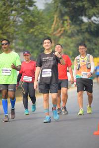 BIB: 4085, 84086
                            <button type="button" onclick="openModal(8867935)" class="btn btn-primary btn-sm float-right btn-popup" data-toggle="modal" data-target=".modal-high-quality">
                        <i class="fas fa-shopping-cart"></i> Add to Cart
                    </button>
                                            <button type="button" onclick="isThisMe(8867935, true)" class="btn btn-success btn-sm float-right btn-popup btn-isme hidden" data-toggle="tooltip" data-placement="bottom" title="นี่คือรูปของคุณใช่ไหม คลิกที่นี่เพื่อเอาเข้าอัลบั้ม">
                        <i class="fas fa-plus"></i> Add to album
                    </button>
                    <button type="button" onclick="isThisMe(8867935, false)" class="btn btn-warning btn-sm float-right btn-popup btn-isnotme hidden">
                        <i class="fas fa-ban"></i> Remove from album
                    </button>