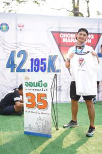 BIB: 42195, 110, 
                            <button type="button" onclick="openModal(8521532)" class="btn btn-primary btn-sm float-right btn-popup" data-toggle="modal" data-target=".modal-high-quality">
                        <i class="fas fa-shopping-cart"></i> Add to Cart
                    </button>
                                            <button type="button" onclick="isThisMe(8521532, true)" class="btn btn-success btn-sm float-right btn-popup btn-isme hidden" data-toggle="tooltip" data-placement="bottom" title="นี่คือรูปของคุณใช่ไหม คลิกที่นี่เพื่อเอาเข้าอัลบั้ม">
                        <i class="fas fa-plus"></i> Add to album
                    </button>
                    <button type="button" onclick="isThisMe(8521532, false)" class="btn btn-warning btn-sm float-right btn-popup btn-isnotme hidden">
                        <i class="fas fa-ban"></i> Remove from album
                    </button>