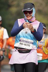 BIB: 42195, 46795
                            <button type="button" onclick="openModal(8541596)" class="btn btn-primary btn-sm float-right btn-popup" data-toggle="modal" data-target=".modal-high-quality">
                        <i class="fas fa-shopping-cart"></i> Add to Cart
                    </button>
                                            <button type="button" onclick="isThisMe(8541596, true)" class="btn btn-success btn-sm float-right btn-popup btn-isme hidden" data-toggle="tooltip" data-placement="bottom" title="นี่คือรูปของคุณใช่ไหม คลิกที่นี่เพื่อเอาเข้าอัลบั้ม">
                        <i class="fas fa-plus"></i> Add to album
                    </button>
                    <button type="button" onclick="isThisMe(8541596, false)" class="btn btn-warning btn-sm float-right btn-popup btn-isnotme hidden">
                        <i class="fas fa-ban"></i> Remove from album
                    </button>