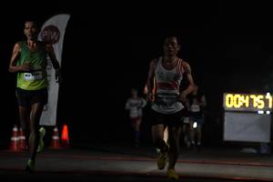 BIB: 45878
                            <button type="button" onclick="openModal(8764462)" class="btn btn-primary btn-sm float-right btn-popup" data-toggle="modal" data-target=".modal-high-quality">
                        <i class="fas fa-shopping-cart"></i> Add to Cart
                    </button>
                                            <button type="button" onclick="isThisMe(8764462, true)" class="btn btn-success btn-sm float-right btn-popup btn-isme hidden" data-toggle="tooltip" data-placement="bottom" title="นี่คือรูปของคุณใช่ไหม คลิกที่นี่เพื่อเอาเข้าอัลบั้ม">
                        <i class="fas fa-plus"></i> Add to album
                    </button>
                    <button type="button" onclick="isThisMe(8764462, false)" class="btn btn-warning btn-sm float-right btn-popup btn-isnotme hidden">
                        <i class="fas fa-ban"></i> Remove from album
                    </button>