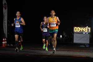 BIB: 2222, 0044
                            <button type="button" onclick="openModal(8800915)" class="btn btn-primary btn-sm float-right btn-popup" data-toggle="modal" data-target=".modal-high-quality">
                        <i class="fas fa-shopping-cart"></i> Add to Cart
                    </button>
                                            <button type="button" onclick="isThisMe(8800915, true)" class="btn btn-success btn-sm float-right btn-popup btn-isme hidden" data-toggle="tooltip" data-placement="bottom" title="นี่คือรูปของคุณใช่ไหม คลิกที่นี่เพื่อเอาเข้าอัลบั้ม">
                        <i class="fas fa-plus"></i> Add to album
                    </button>
                    <button type="button" onclick="isThisMe(8800915, false)" class="btn btn-warning btn-sm float-right btn-popup btn-isnotme hidden">
                        <i class="fas fa-ban"></i> Remove from album
                    </button>