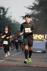 BIB: 22120, 255
                            <button type="button" onclick="openModal(8795984)" class="btn btn-primary btn-sm float-right btn-popup" data-toggle="modal" data-target=".modal-high-quality">
                        <i class="fas fa-shopping-cart"></i> Add to Cart
                    </button>
                                            <button type="button" onclick="isThisMe(8795984, true)" class="btn btn-success btn-sm float-right btn-popup btn-isme hidden" data-toggle="tooltip" data-placement="bottom" title="นี่คือรูปของคุณใช่ไหม คลิกที่นี่เพื่อเอาเข้าอัลบั้ม">
                        <i class="fas fa-plus"></i> Add to album
                    </button>
                    <button type="button" onclick="isThisMe(8795984, false)" class="btn btn-warning btn-sm float-right btn-popup btn-isnotme hidden">
                        <i class="fas fa-ban"></i> Remove from album
                    </button>