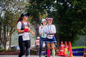 BIB: 4553
                            <button type="button" onclick="openModal(9715948)" class="btn btn-primary btn-sm float-right btn-popup" data-toggle="modal" data-target=".modal-high-quality">
                        <i class="fas fa-shopping-cart"></i> Add to Cart
                    </button>
                                            <button type="button" onclick="isThisMe(9715948, true)" class="btn btn-success btn-sm float-right btn-popup btn-isme hidden" data-toggle="tooltip" data-placement="bottom" title="นี่คือรูปของคุณใช่ไหม คลิกที่นี่เพื่อเอาเข้าอัลบั้ม">
                        <i class="fas fa-plus"></i> Add to album
                    </button>
                    <button type="button" onclick="isThisMe(9715948, false)" class="btn btn-warning btn-sm float-right btn-popup btn-isnotme hidden">
                        <i class="fas fa-ban"></i> Remove from album
                    </button>