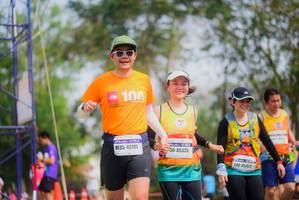 BIB: 100, 46741, 45335
                            <button type="button" onclick="openModal(9719621)" class="btn btn-primary btn-sm float-right btn-popup" data-toggle="modal" data-target=".modal-high-quality">
                        <i class="fas fa-shopping-cart"></i> Add to Cart
                    </button>
                                            <button type="button" onclick="isThisMe(9719621, true)" class="btn btn-success btn-sm float-right btn-popup btn-isme hidden" data-toggle="tooltip" data-placement="bottom" title="นี่คือรูปของคุณใช่ไหม คลิกที่นี่เพื่อเอาเข้าอัลบั้ม">
                        <i class="fas fa-plus"></i> Add to album
                    </button>
                    <button type="button" onclick="isThisMe(9719621, false)" class="btn btn-warning btn-sm float-right btn-popup btn-isnotme hidden">
                        <i class="fas fa-ban"></i> Remove from album
                    </button>