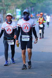 BIB: 41131, 40481
                            <button type="button" onclick="openModal(7458169)" class="btn btn-primary btn-sm float-right btn-popup" data-toggle="modal" data-target=".modal-high-quality">
                        <i class="fas fa-shopping-cart"></i> Add to Cart
                    </button>
                                            <button type="button" onclick="isThisMe(7458169, true)" class="btn btn-success btn-sm float-right btn-popup btn-isme hidden" data-toggle="tooltip" data-placement="bottom" title="นี่คือรูปของคุณใช่ไหม คลิกที่นี่เพื่อเอาเข้าอัลบั้ม">
                        <i class="fas fa-plus"></i> Add to album
                    </button>
                    <button type="button" onclick="isThisMe(7458169, false)" class="btn btn-warning btn-sm float-right btn-popup btn-isnotme hidden">
                        <i class="fas fa-ban"></i> Remove from album
                    </button>