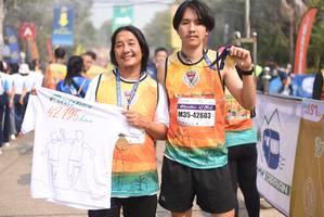 BIB: 42603, 42195
                            <button type="button" onclick="openModal(8891253)" class="btn btn-primary btn-sm float-right btn-popup" data-toggle="modal" data-target=".modal-high-quality">
                        <i class="fas fa-shopping-cart"></i> Add to Cart
                    </button>
                                            <button type="button" onclick="isThisMe(8891253, true)" class="btn btn-success btn-sm float-right btn-popup btn-isme hidden" data-toggle="tooltip" data-placement="bottom" title="นี่คือรูปของคุณใช่ไหม คลิกที่นี่เพื่อเอาเข้าอัลบั้ม">
                        <i class="fas fa-plus"></i> Add to album
                    </button>
                    <button type="button" onclick="isThisMe(8891253, false)" class="btn btn-warning btn-sm float-right btn-popup btn-isnotme hidden">
                        <i class="fas fa-ban"></i> Remove from album
                    </button>