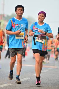 BIB: 16265, 0953
                            <button type="button" onclick="openModal(7936993)" class="btn btn-primary btn-sm float-right btn-popup" data-toggle="modal" data-target=".modal-high-quality">
                        <i class="fas fa-shopping-cart"></i> Add to Cart
                    </button>
                                            <button type="button" onclick="isThisMe(7936993, true)" class="btn btn-success btn-sm float-right btn-popup btn-isme hidden" data-toggle="tooltip" data-placement="bottom" title="นี่คือรูปของคุณใช่ไหม คลิกที่นี่เพื่อเอาเข้าอัลบั้ม">
                        <i class="fas fa-plus"></i> Add to album
                    </button>
                    <button type="button" onclick="isThisMe(7936993, false)" class="btn btn-warning btn-sm float-right btn-popup btn-isnotme hidden">
                        <i class="fas fa-ban"></i> Remove from album
                    </button>