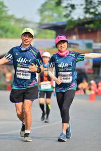 BIB: 40915, 40454
                            <button type="button" onclick="openModal(8482376)" class="btn btn-primary btn-sm float-right btn-popup" data-toggle="modal" data-target=".modal-high-quality">
                        <i class="fas fa-shopping-cart"></i> Add to Cart
                    </button>
                                            <button type="button" onclick="isThisMe(8482376, true)" class="btn btn-success btn-sm float-right btn-popup btn-isme hidden" data-toggle="tooltip" data-placement="bottom" title="นี่คือรูปของคุณใช่ไหม คลิกที่นี่เพื่อเอาเข้าอัลบั้ม">
                        <i class="fas fa-plus"></i> Add to album
                    </button>
                    <button type="button" onclick="isThisMe(8482376, false)" class="btn btn-warning btn-sm float-right btn-popup btn-isnotme hidden">
                        <i class="fas fa-ban"></i> Remove from album
                    </button>
