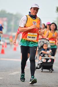 BIB: 10414
                            <button type="button" onclick="openModal(7883218)" class="btn btn-primary btn-sm float-right btn-popup" data-toggle="modal" data-target=".modal-high-quality">
                        <i class="fas fa-shopping-cart"></i> Add to Cart
                    </button>
                                            <button type="button" onclick="isThisMe(7883218, true)" class="btn btn-success btn-sm float-right btn-popup btn-isme hidden" data-toggle="tooltip" data-placement="bottom" title="นี่คือรูปของคุณใช่ไหม คลิกที่นี่เพื่อเอาเข้าอัลบั้ม">
                        <i class="fas fa-plus"></i> Add to album
                    </button>
                    <button type="button" onclick="isThisMe(7883218, false)" class="btn btn-warning btn-sm float-right btn-popup btn-isnotme hidden">
                        <i class="fas fa-ban"></i> Remove from album
                    </button>