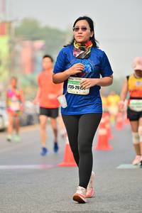 BIB: 261
                            <button type="button" onclick="openModal(8235603)" class="btn btn-primary btn-sm float-right btn-popup" data-toggle="modal" data-target=".modal-high-quality">
                        <i class="fas fa-shopping-cart"></i> Add to Cart
                    </button>
                                            <button type="button" onclick="isThisMe(8235603, true)" class="btn btn-success btn-sm float-right btn-popup btn-isme hidden" data-toggle="tooltip" data-placement="bottom" title="นี่คือรูปของคุณใช่ไหม คลิกที่นี่เพื่อเอาเข้าอัลบั้ม">
                        <i class="fas fa-plus"></i> Add to album
                    </button>
                    <button type="button" onclick="isThisMe(8235603, false)" class="btn btn-warning btn-sm float-right btn-popup btn-isnotme hidden">
                        <i class="fas fa-ban"></i> Remove from album
                    </button>