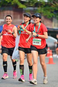 BIB: 25141
                            <button type="button" onclick="openModal(7428038)" class="btn btn-primary btn-sm float-right btn-popup" data-toggle="modal" data-target=".modal-high-quality">
                        <i class="fas fa-shopping-cart"></i> Add to Cart
                    </button>
                                            <button type="button" onclick="isThisMe(7428038, true)" class="btn btn-success btn-sm float-right btn-popup btn-isme hidden" data-toggle="tooltip" data-placement="bottom" title="นี่คือรูปของคุณใช่ไหม คลิกที่นี่เพื่อเอาเข้าอัลบั้ม">
                        <i class="fas fa-plus"></i> Add to album
                    </button>
                    <button type="button" onclick="isThisMe(7428038, false)" class="btn btn-warning btn-sm float-right btn-popup btn-isnotme hidden">
                        <i class="fas fa-ban"></i> Remove from album
                    </button>