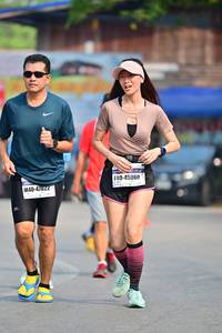 BIB: 45060, 47022
                            <button type="button" onclick="openModal(7413112)" class="btn btn-primary btn-sm float-right btn-popup" data-toggle="modal" data-target=".modal-high-quality">
                        <i class="fas fa-shopping-cart"></i> Add to Cart
                    </button>
                                            <button type="button" onclick="isThisMe(7413112, true)" class="btn btn-success btn-sm float-right btn-popup btn-isme hidden" data-toggle="tooltip" data-placement="bottom" title="นี่คือรูปของคุณใช่ไหม คลิกที่นี่เพื่อเอาเข้าอัลบั้ม">
                        <i class="fas fa-plus"></i> Add to album
                    </button>
                    <button type="button" onclick="isThisMe(7413112, false)" class="btn btn-warning btn-sm float-right btn-popup btn-isnotme hidden">
                        <i class="fas fa-ban"></i> Remove from album
                    </button>