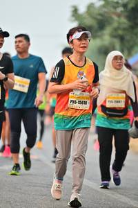 BIB: 15610
                            <button type="button" onclick="openModal(7937548)" class="btn btn-primary btn-sm float-right btn-popup" data-toggle="modal" data-target=".modal-high-quality">
                        <i class="fas fa-shopping-cart"></i> Add to Cart
                    </button>
                                            <button type="button" onclick="isThisMe(7937548, true)" class="btn btn-success btn-sm float-right btn-popup btn-isme hidden" data-toggle="tooltip" data-placement="bottom" title="นี่คือรูปของคุณใช่ไหม คลิกที่นี่เพื่อเอาเข้าอัลบั้ม">
                        <i class="fas fa-plus"></i> Add to album
                    </button>
                    <button type="button" onclick="isThisMe(7937548, false)" class="btn btn-warning btn-sm float-right btn-popup btn-isnotme hidden">
                        <i class="fas fa-ban"></i> Remove from album
                    </button>