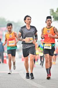 BIB: 10270
                            <button type="button" onclick="openModal(7798077)" class="btn btn-primary btn-sm float-right btn-popup" data-toggle="modal" data-target=".modal-high-quality">
                        <i class="fas fa-shopping-cart"></i> Add to Cart
                    </button>
                                            <button type="button" onclick="isThisMe(7798077, true)" class="btn btn-success btn-sm float-right btn-popup btn-isme hidden" data-toggle="tooltip" data-placement="bottom" title="นี่คือรูปของคุณใช่ไหม คลิกที่นี่เพื่อเอาเข้าอัลบั้ม">
                        <i class="fas fa-plus"></i> Add to album
                    </button>
                    <button type="button" onclick="isThisMe(7798077, false)" class="btn btn-warning btn-sm float-right btn-popup btn-isnotme hidden">
                        <i class="fas fa-ban"></i> Remove from album
                    </button>