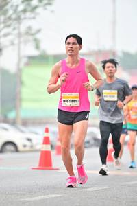 BIB: 11801
                            <button type="button" onclick="openModal(7795572)" class="btn btn-primary btn-sm float-right btn-popup" data-toggle="modal" data-target=".modal-high-quality">
                        <i class="fas fa-shopping-cart"></i> Add to Cart
                    </button>
                                            <button type="button" onclick="isThisMe(7795572, true)" class="btn btn-success btn-sm float-right btn-popup btn-isme hidden" data-toggle="tooltip" data-placement="bottom" title="นี่คือรูปของคุณใช่ไหม คลิกที่นี่เพื่อเอาเข้าอัลบั้ม">
                        <i class="fas fa-plus"></i> Add to album
                    </button>
                    <button type="button" onclick="isThisMe(7795572, false)" class="btn btn-warning btn-sm float-right btn-popup btn-isnotme hidden">
                        <i class="fas fa-ban"></i> Remove from album
                    </button>
