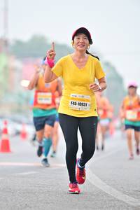 BIB: 10931
                            <button type="button" onclick="openModal(7794295)" class="btn btn-primary btn-sm float-right btn-popup" data-toggle="modal" data-target=".modal-high-quality">
                        <i class="fas fa-shopping-cart"></i> Add to Cart
                    </button>
                                            <button type="button" onclick="isThisMe(7794295, true)" class="btn btn-success btn-sm float-right btn-popup btn-isme hidden" data-toggle="tooltip" data-placement="bottom" title="นี่คือรูปของคุณใช่ไหม คลิกที่นี่เพื่อเอาเข้าอัลบั้ม">
                        <i class="fas fa-plus"></i> Add to album
                    </button>
                    <button type="button" onclick="isThisMe(7794295, false)" class="btn btn-warning btn-sm float-right btn-popup btn-isnotme hidden">
                        <i class="fas fa-ban"></i> Remove from album
                    </button>
