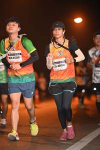 BIB: 41359, 40450
                            <button type="button" onclick="openModal(7522953)" class="btn btn-primary btn-sm float-right btn-popup" data-toggle="modal" data-target=".modal-high-quality">
                        <i class="fas fa-shopping-cart"></i> Add to Cart
                    </button>
                                            <button type="button" onclick="isThisMe(7522953, true)" class="btn btn-success btn-sm float-right btn-popup btn-isme hidden" data-toggle="tooltip" data-placement="bottom" title="นี่คือรูปของคุณใช่ไหม คลิกที่นี่เพื่อเอาเข้าอัลบั้ม">
                        <i class="fas fa-plus"></i> Add to album
                    </button>
                    <button type="button" onclick="isThisMe(7522953, false)" class="btn btn-warning btn-sm float-right btn-popup btn-isnotme hidden">
                        <i class="fas fa-ban"></i> Remove from album
                    </button>