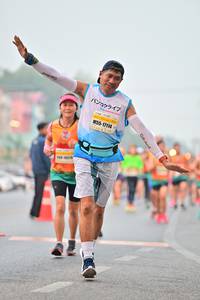 BIB: 17114
                            <button type="button" onclick="openModal(7815075)" class="btn btn-primary btn-sm float-right btn-popup" data-toggle="modal" data-target=".modal-high-quality">
                        <i class="fas fa-shopping-cart"></i> Add to Cart
                    </button>
                                            <button type="button" onclick="isThisMe(7815075, true)" class="btn btn-success btn-sm float-right btn-popup btn-isme hidden" data-toggle="tooltip" data-placement="bottom" title="นี่คือรูปของคุณใช่ไหม คลิกที่นี่เพื่อเอาเข้าอัลบั้ม">
                        <i class="fas fa-plus"></i> Add to album
                    </button>
                    <button type="button" onclick="isThisMe(7815075, false)" class="btn btn-warning btn-sm float-right btn-popup btn-isnotme hidden">
                        <i class="fas fa-ban"></i> Remove from album
                    </button>