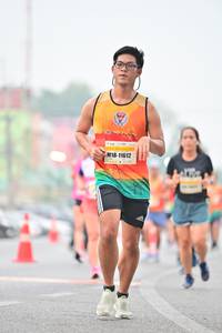 BIB: 11612
                            <button type="button" onclick="openModal(7795256)" class="btn btn-primary btn-sm float-right btn-popup" data-toggle="modal" data-target=".modal-high-quality">
                        <i class="fas fa-shopping-cart"></i> Add to Cart
                    </button>
                                            <button type="button" onclick="isThisMe(7795256, true)" class="btn btn-success btn-sm float-right btn-popup btn-isme hidden" data-toggle="tooltip" data-placement="bottom" title="นี่คือรูปของคุณใช่ไหม คลิกที่นี่เพื่อเอาเข้าอัลบั้ม">
                        <i class="fas fa-plus"></i> Add to album
                    </button>
                    <button type="button" onclick="isThisMe(7795256, false)" class="btn btn-warning btn-sm float-right btn-popup btn-isnotme hidden">
                        <i class="fas fa-ban"></i> Remove from album
                    </button>