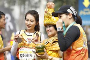 BIB: 10473
                            <button type="button" onclick="openModal(8988114)" class="btn btn-primary btn-sm float-right btn-popup" data-toggle="modal" data-target=".modal-high-quality">
                        <i class="fas fa-shopping-cart"></i> Add to Cart
                    </button>
                                            <button type="button" onclick="isThisMe(8988114, true)" class="btn btn-success btn-sm float-right btn-popup btn-isme hidden" data-toggle="tooltip" data-placement="bottom" title="นี่คือรูปของคุณใช่ไหม คลิกที่นี่เพื่อเอาเข้าอัลบั้ม">
                        <i class="fas fa-plus"></i> Add to album
                    </button>
                    <button type="button" onclick="isThisMe(8988114, false)" class="btn btn-warning btn-sm float-right btn-popup btn-isnotme hidden">
                        <i class="fas fa-ban"></i> Remove from album
                    </button>