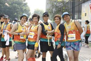 BIB: 457, 10172, 16099
                            <button type="button" onclick="openModal(8987500)" class="btn btn-primary btn-sm float-right btn-popup" data-toggle="modal" data-target=".modal-high-quality">
                        <i class="fas fa-shopping-cart"></i> Add to Cart
                    </button>
                                            <button type="button" onclick="isThisMe(8987500, true)" class="btn btn-success btn-sm float-right btn-popup btn-isme hidden" data-toggle="tooltip" data-placement="bottom" title="นี่คือรูปของคุณใช่ไหม คลิกที่นี่เพื่อเอาเข้าอัลบั้ม">
                        <i class="fas fa-plus"></i> Add to album
                    </button>
                    <button type="button" onclick="isThisMe(8987500, false)" class="btn btn-warning btn-sm float-right btn-popup btn-isnotme hidden">
                        <i class="fas fa-ban"></i> Remove from album
                    </button>