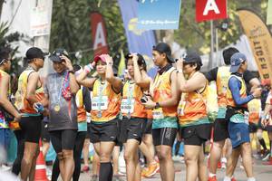 BIB: 283
                            <button type="button" onclick="openModal(8988222)" class="btn btn-primary btn-sm float-right btn-popup" data-toggle="modal" data-target=".modal-high-quality">
                        <i class="fas fa-shopping-cart"></i> Add to Cart
                    </button>
                                            <button type="button" onclick="isThisMe(8988222, true)" class="btn btn-success btn-sm float-right btn-popup btn-isme hidden" data-toggle="tooltip" data-placement="bottom" title="นี่คือรูปของคุณใช่ไหม คลิกที่นี่เพื่อเอาเข้าอัลบั้ม">
                        <i class="fas fa-plus"></i> Add to album
                    </button>
                    <button type="button" onclick="isThisMe(8988222, false)" class="btn btn-warning btn-sm float-right btn-popup btn-isnotme hidden">
                        <i class="fas fa-ban"></i> Remove from album
                    </button>