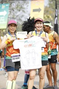 BIB: 42195, 338, 45301, 
                            <button type="button" onclick="openModal(8988025)" class="btn btn-primary btn-sm float-right btn-popup" data-toggle="modal" data-target=".modal-high-quality">
                        <i class="fas fa-shopping-cart"></i> Add to Cart
                    </button>
                                            <button type="button" onclick="isThisMe(8988025, true)" class="btn btn-success btn-sm float-right btn-popup btn-isme hidden" data-toggle="tooltip" data-placement="bottom" title="นี่คือรูปของคุณใช่ไหม คลิกที่นี่เพื่อเอาเข้าอัลบั้ม">
                        <i class="fas fa-plus"></i> Add to album
                    </button>
                    <button type="button" onclick="isThisMe(8988025, false)" class="btn btn-warning btn-sm float-right btn-popup btn-isnotme hidden">
                        <i class="fas fa-ban"></i> Remove from album
                    </button>