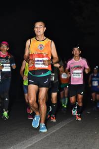 BIB: 472
                            <button type="button" onclick="openModal(9321299)" class="btn btn-primary btn-sm float-right btn-popup" data-toggle="modal" data-target=".modal-high-quality">
                        <i class="fas fa-shopping-cart"></i> Add to Cart
                    </button>
                                            <button type="button" onclick="isThisMe(9321299, true)" class="btn btn-success btn-sm float-right btn-popup btn-isme hidden" data-toggle="tooltip" data-placement="bottom" title="นี่คือรูปของคุณใช่ไหม คลิกที่นี่เพื่อเอาเข้าอัลบั้ม">
                        <i class="fas fa-plus"></i> Add to album
                    </button>
                    <button type="button" onclick="isThisMe(9321299, false)" class="btn btn-warning btn-sm float-right btn-popup btn-isnotme hidden">
                        <i class="fas fa-ban"></i> Remove from album
                    </button>