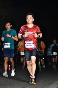 BIB: 4800, 42184
                            <button type="button" onclick="openModal(7395516)" class="btn btn-primary btn-sm float-right btn-popup" data-toggle="modal" data-target=".modal-high-quality">
                        <i class="fas fa-shopping-cart"></i> Add to Cart
                    </button>
                                            <button type="button" onclick="isThisMe(7395516, true)" class="btn btn-success btn-sm float-right btn-popup btn-isme hidden" data-toggle="tooltip" data-placement="bottom" title="นี่คือรูปของคุณใช่ไหม คลิกที่นี่เพื่อเอาเข้าอัลบั้ม">
                        <i class="fas fa-plus"></i> Add to album
                    </button>
                    <button type="button" onclick="isThisMe(7395516, false)" class="btn btn-warning btn-sm float-right btn-popup btn-isnotme hidden">
                        <i class="fas fa-ban"></i> Remove from album
                    </button>