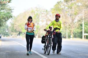 BIB: 425
                            <button type="button" onclick="openModal(8569458)" class="btn btn-primary btn-sm float-right btn-popup" data-toggle="modal" data-target=".modal-high-quality">
                        <i class="fas fa-shopping-cart"></i> Add to Cart
                    </button>
                                            <button type="button" onclick="isThisMe(8569458, true)" class="btn btn-success btn-sm float-right btn-popup btn-isme hidden" data-toggle="tooltip" data-placement="bottom" title="นี่คือรูปของคุณใช่ไหม คลิกที่นี่เพื่อเอาเข้าอัลบั้ม">
                        <i class="fas fa-plus"></i> Add to album
                    </button>
                    <button type="button" onclick="isThisMe(8569458, false)" class="btn btn-warning btn-sm float-right btn-popup btn-isnotme hidden">
                        <i class="fas fa-ban"></i> Remove from album
                    </button>