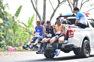 BIB: 401
                            <button type="button" onclick="openModal(8569067)" class="btn btn-primary btn-sm float-right btn-popup" data-toggle="modal" data-target=".modal-high-quality">
                        <i class="fas fa-shopping-cart"></i> Add to Cart
                    </button>
                                            <button type="button" onclick="isThisMe(8569067, true)" class="btn btn-success btn-sm float-right btn-popup btn-isme hidden" data-toggle="tooltip" data-placement="bottom" title="นี่คือรูปของคุณใช่ไหม คลิกที่นี่เพื่อเอาเข้าอัลบั้ม">
                        <i class="fas fa-plus"></i> Add to album
                    </button>
                    <button type="button" onclick="isThisMe(8569067, false)" class="btn btn-warning btn-sm float-right btn-popup btn-isnotme hidden">
                        <i class="fas fa-ban"></i> Remove from album
                    </button>