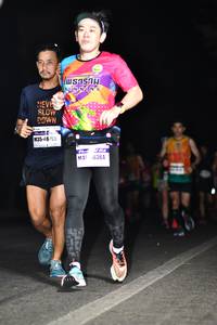 BIB: 4650, 6364
                            <button type="button" onclick="openModal(7297902)" class="btn btn-primary btn-sm float-right btn-popup" data-toggle="modal" data-target=".modal-high-quality">
                        <i class="fas fa-shopping-cart"></i> Add to Cart
                    </button>
                                            <button type="button" onclick="isThisMe(7297902, true)" class="btn btn-success btn-sm float-right btn-popup btn-isme hidden" data-toggle="tooltip" data-placement="bottom" title="นี่คือรูปของคุณใช่ไหม คลิกที่นี่เพื่อเอาเข้าอัลบั้ม">
                        <i class="fas fa-plus"></i> Add to album
                    </button>
                    <button type="button" onclick="isThisMe(7297902, false)" class="btn btn-warning btn-sm float-right btn-popup btn-isnotme hidden">
                        <i class="fas fa-ban"></i> Remove from album
                    </button>