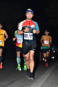 BIB: 750, 319
                            <button type="button" onclick="openModal(7292848)" class="btn btn-primary btn-sm float-right btn-popup" data-toggle="modal" data-target=".modal-high-quality">
                        <i class="fas fa-shopping-cart"></i> Add to Cart
                    </button>
                                            <button type="button" onclick="isThisMe(7292848, true)" class="btn btn-success btn-sm float-right btn-popup btn-isme hidden" data-toggle="tooltip" data-placement="bottom" title="นี่คือรูปของคุณใช่ไหม คลิกที่นี่เพื่อเอาเข้าอัลบั้ม">
                        <i class="fas fa-plus"></i> Add to album
                    </button>
                    <button type="button" onclick="isThisMe(7292848, false)" class="btn btn-warning btn-sm float-right btn-popup btn-isnotme hidden">
                        <i class="fas fa-ban"></i> Remove from album
                    </button>