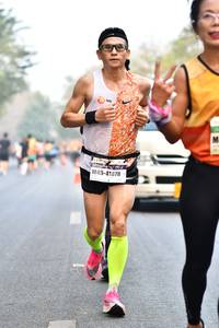BIB: 41078
                            <button type="button" onclick="openModal(9888185)" class="btn btn-primary btn-sm float-right btn-popup" data-toggle="modal" data-target=".modal-high-quality">
                        <i class="fas fa-shopping-cart"></i> Add to Cart
                    </button>
                                            <button type="button" onclick="isThisMe(9888185, true)" class="btn btn-success btn-sm float-right btn-popup btn-isme hidden" data-toggle="tooltip" data-placement="bottom" title="นี่คือรูปของคุณใช่ไหม คลิกที่นี่เพื่อเอาเข้าอัลบั้ม">
                        <i class="fas fa-plus"></i> Add to album
                    </button>
                    <button type="button" onclick="isThisMe(9888185, false)" class="btn btn-warning btn-sm float-right btn-popup btn-isnotme hidden">
                        <i class="fas fa-ban"></i> Remove from album
                    </button>