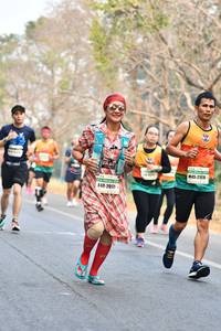 BIB: 2105, 201
                            <button type="button" onclick="openModal(9889651)" class="btn btn-primary btn-sm float-right btn-popup" data-toggle="modal" data-target=".modal-high-quality">
                        <i class="fas fa-shopping-cart"></i> Add to Cart
                    </button>
                                            <button type="button" onclick="isThisMe(9889651, true)" class="btn btn-success btn-sm float-right btn-popup btn-isme hidden" data-toggle="tooltip" data-placement="bottom" title="นี่คือรูปของคุณใช่ไหม คลิกที่นี่เพื่อเอาเข้าอัลบั้ม">
                        <i class="fas fa-plus"></i> Add to album
                    </button>
                    <button type="button" onclick="isThisMe(9889651, false)" class="btn btn-warning btn-sm float-right btn-popup btn-isnotme hidden">
                        <i class="fas fa-ban"></i> Remove from album
                    </button>