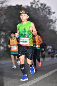 BIB: 25944
                            <button type="button" onclick="openModal(9882961)" class="btn btn-primary btn-sm float-right btn-popup" data-toggle="modal" data-target=".modal-high-quality">
                        <i class="fas fa-shopping-cart"></i> Add to Cart
                    </button>
                                            <button type="button" onclick="isThisMe(9882961, true)" class="btn btn-success btn-sm float-right btn-popup btn-isme hidden" data-toggle="tooltip" data-placement="bottom" title="นี่คือรูปของคุณใช่ไหม คลิกที่นี่เพื่อเอาเข้าอัลบั้ม">
                        <i class="fas fa-plus"></i> Add to album
                    </button>
                    <button type="button" onclick="isThisMe(9882961, false)" class="btn btn-warning btn-sm float-right btn-popup btn-isnotme hidden">
                        <i class="fas fa-ban"></i> Remove from album
                    </button>